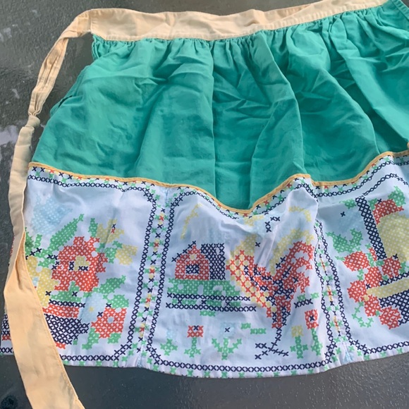 Vintage handmade apron - Picture 2 of 8